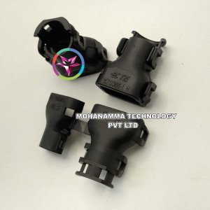 TE Connectivity / AMP 1670365-1