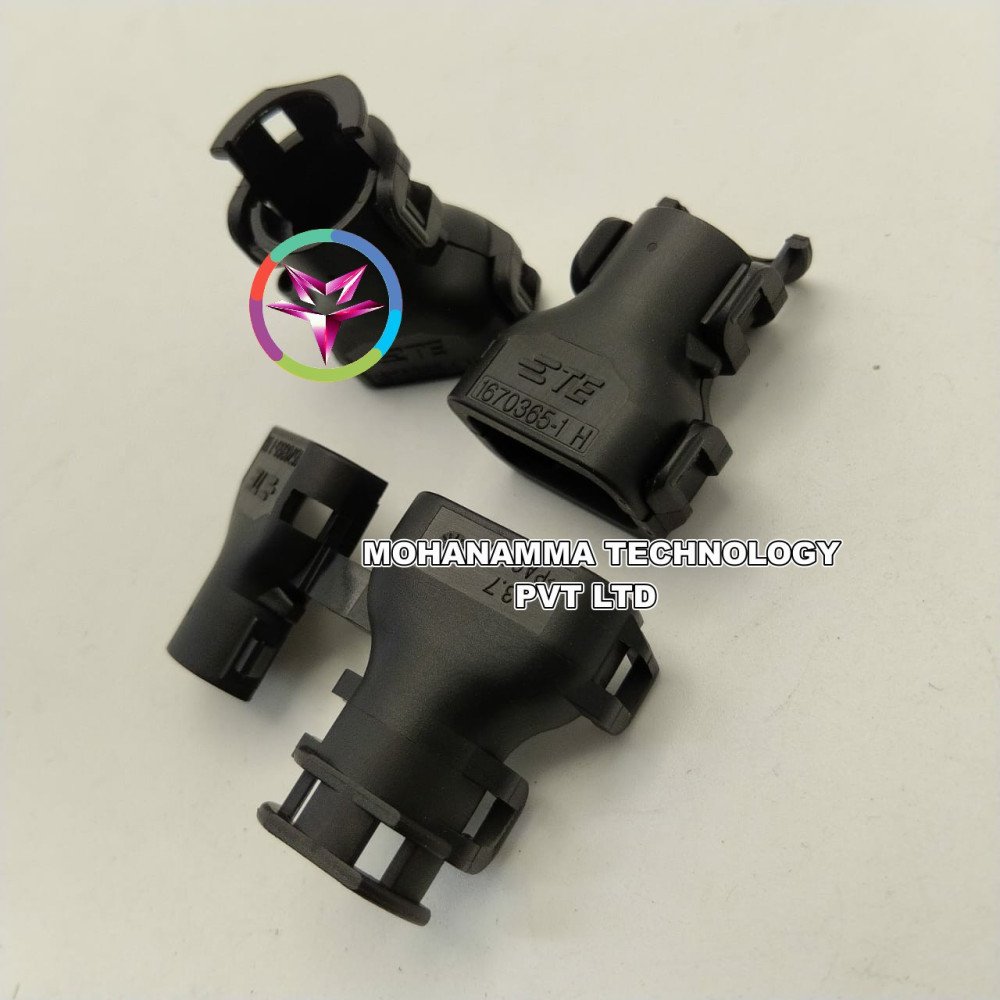 TE Connectivity / AMP 1670365-1