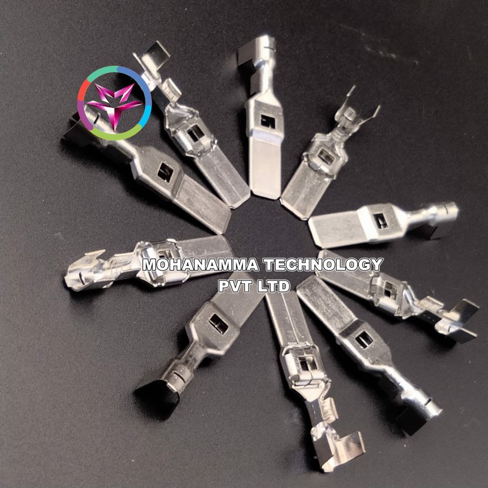 TE Connectivity / AMP 1544332-1