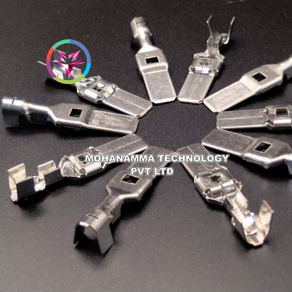 TE Connectivity / AMP 1544332-1