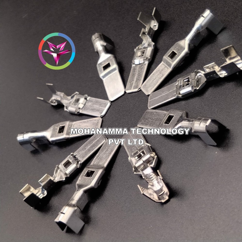 TE Connectivity / AMP 1544332-1