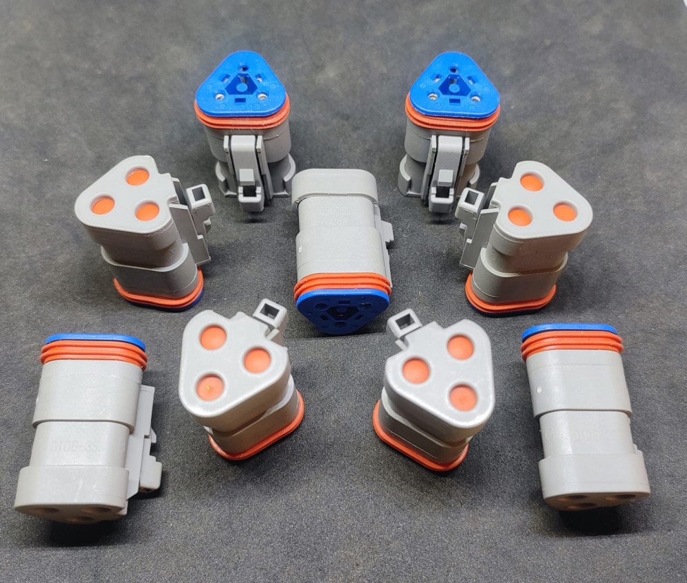 DT06-3S-P006  DEUTSCH DT Plug Connectors 3 Position Housing