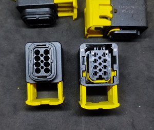 1-1418479-1 Heavy Duty Sealed Connector Series Housings 8 Position Housing