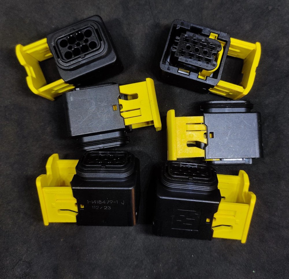 1-1418479-1 Heavy Duty Sealed Connector Series Housings 8 Position Housing