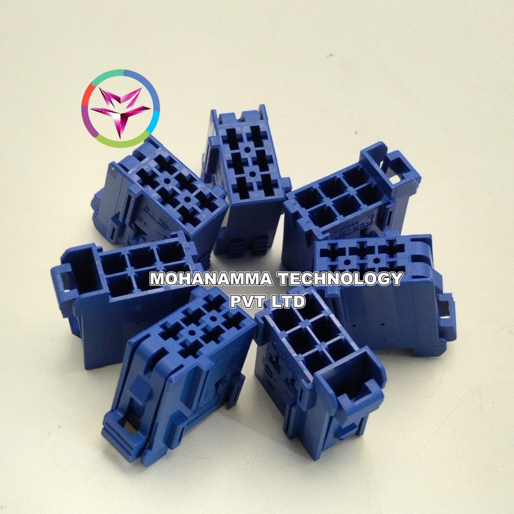 TE Connectivity / AMP 1-965640-1