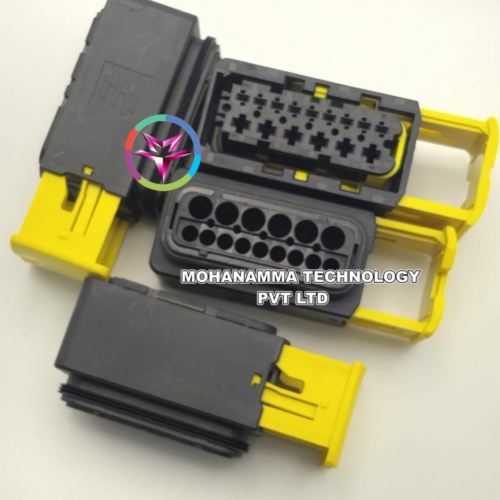 TE Connectivity / AMP 1-1563878-1